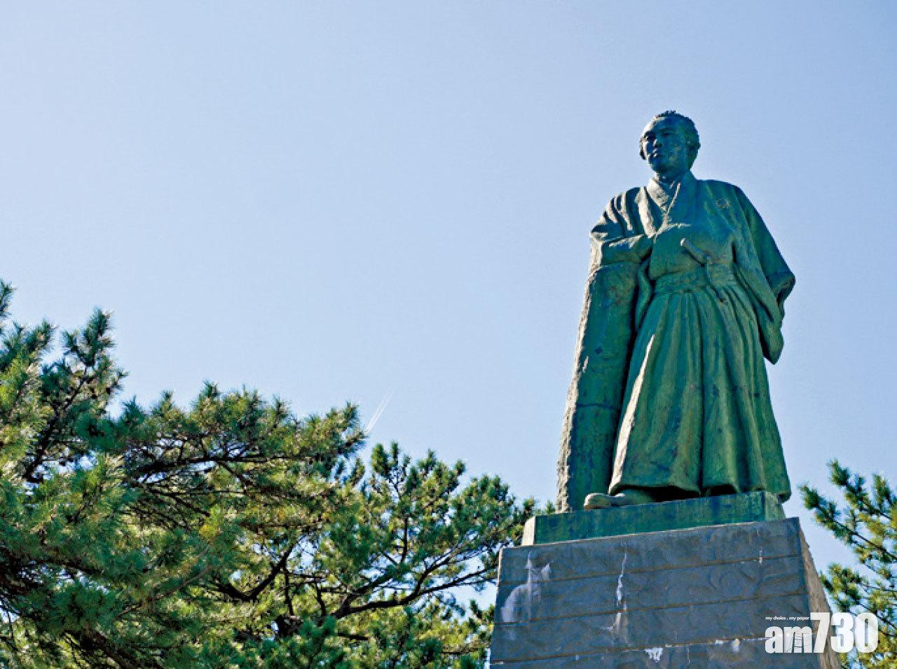 龍馬銅像連底座約13.3米高,早在昭和3年(1928年)打造。