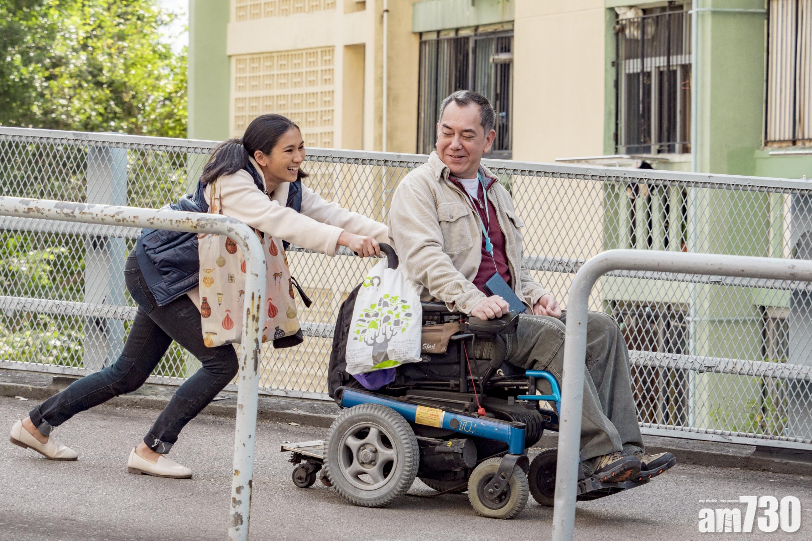 黃秋生和姬素·孔尚治憑《淪落人》分別獲得多個影帝及新演員獎項。