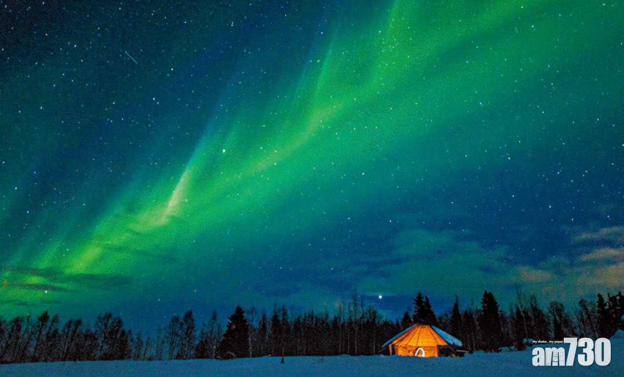 某些極光團會在營地生火,提供咖啡、茶讓團友取暖。