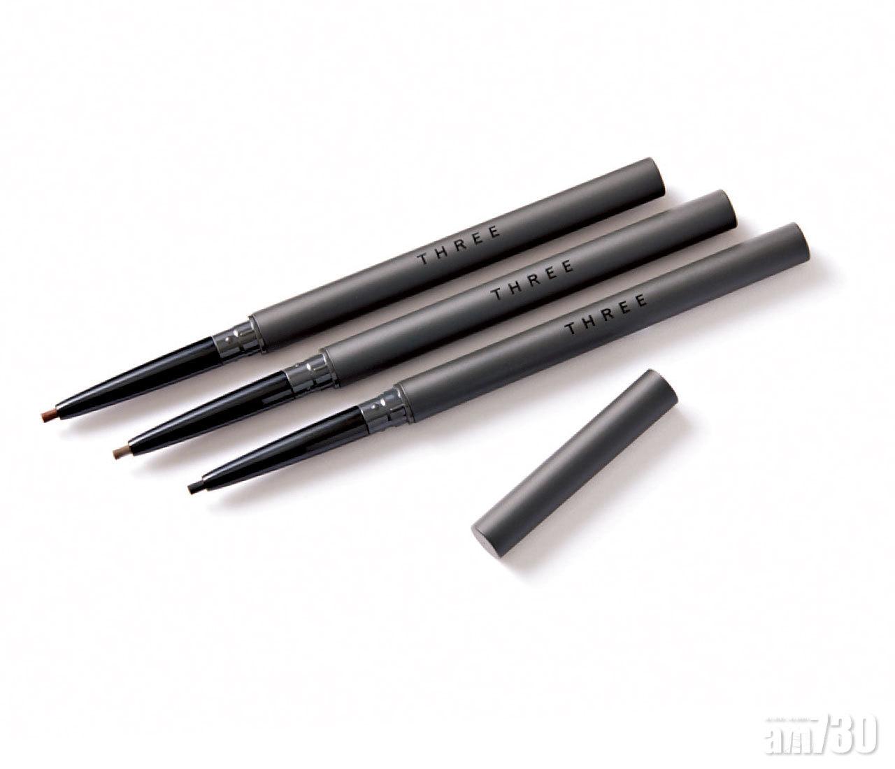 魅光幻眸眼線膠筆 $250 (b)
來自植物的天然亮澤質,質地柔軟順滑,顯色度高,持久兼不易暈染。