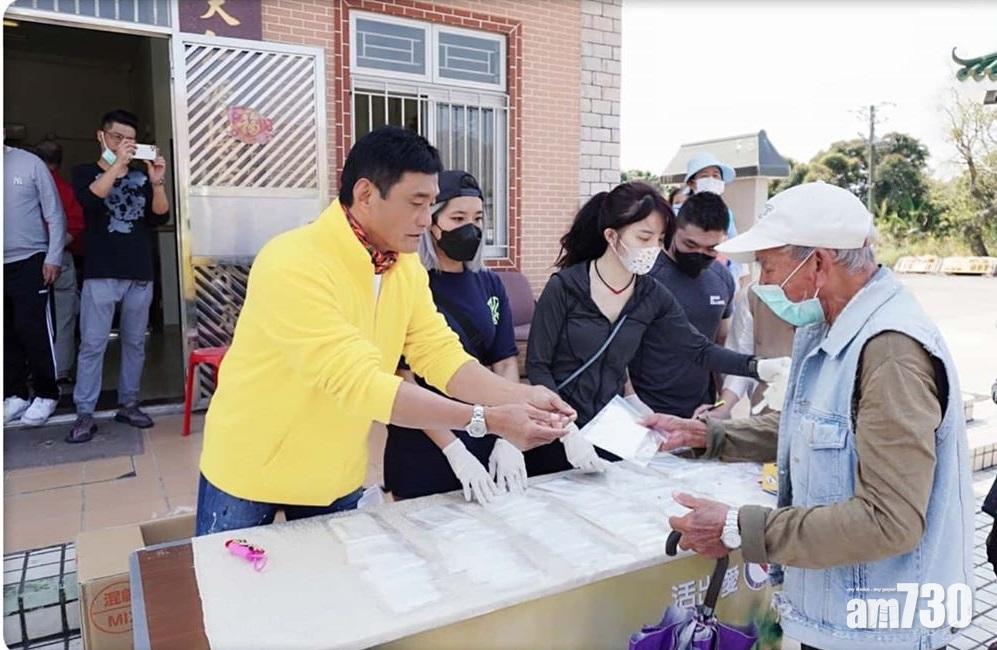 王俊棠非常落力,很受村民歡迎。
