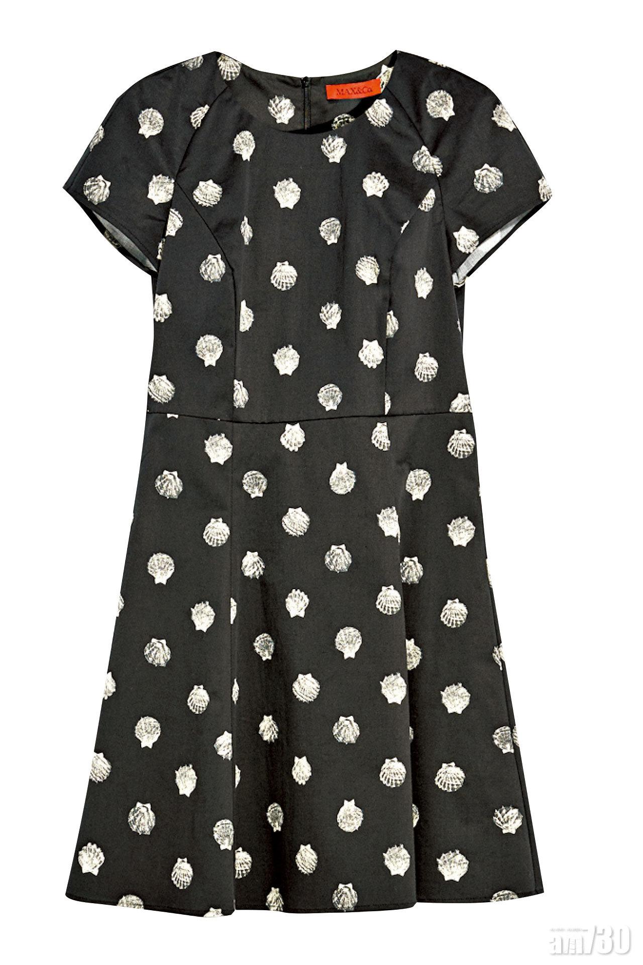黑白貝殼圖案dress $1,780(D)