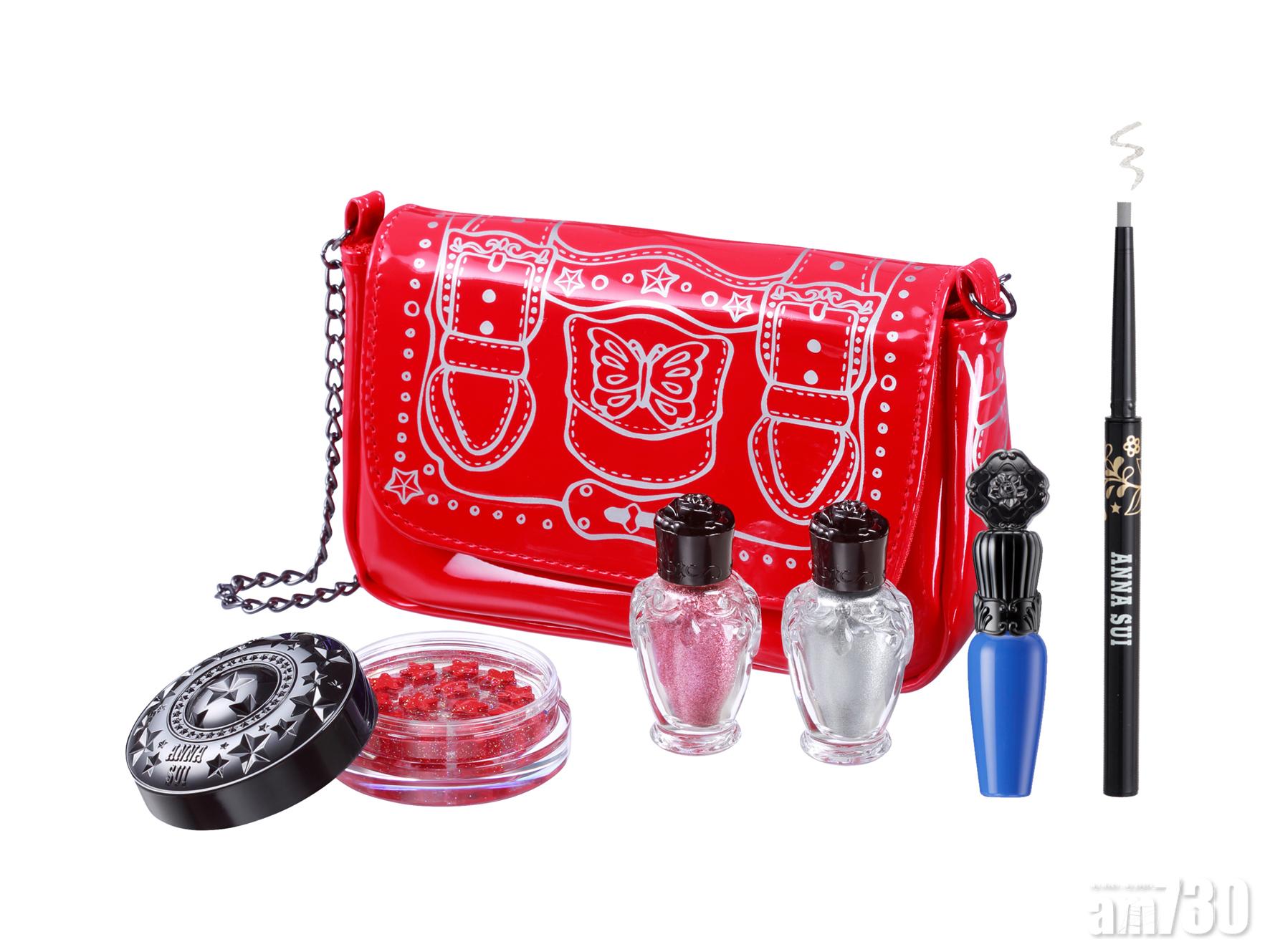 ANNA SUI 魔幻星塵彩妝套裝 特價:$235 (價值 $860、73% off)
.華麗化妝袋
.星塵耀目閃粉 1.4g x 2支
.星塵晶瑩唇 15g
.魔幻魅影眼線筆 0.2g
.魔效玩色防水睫毛液 6g
(優惠期由即日至2020年3月22日)