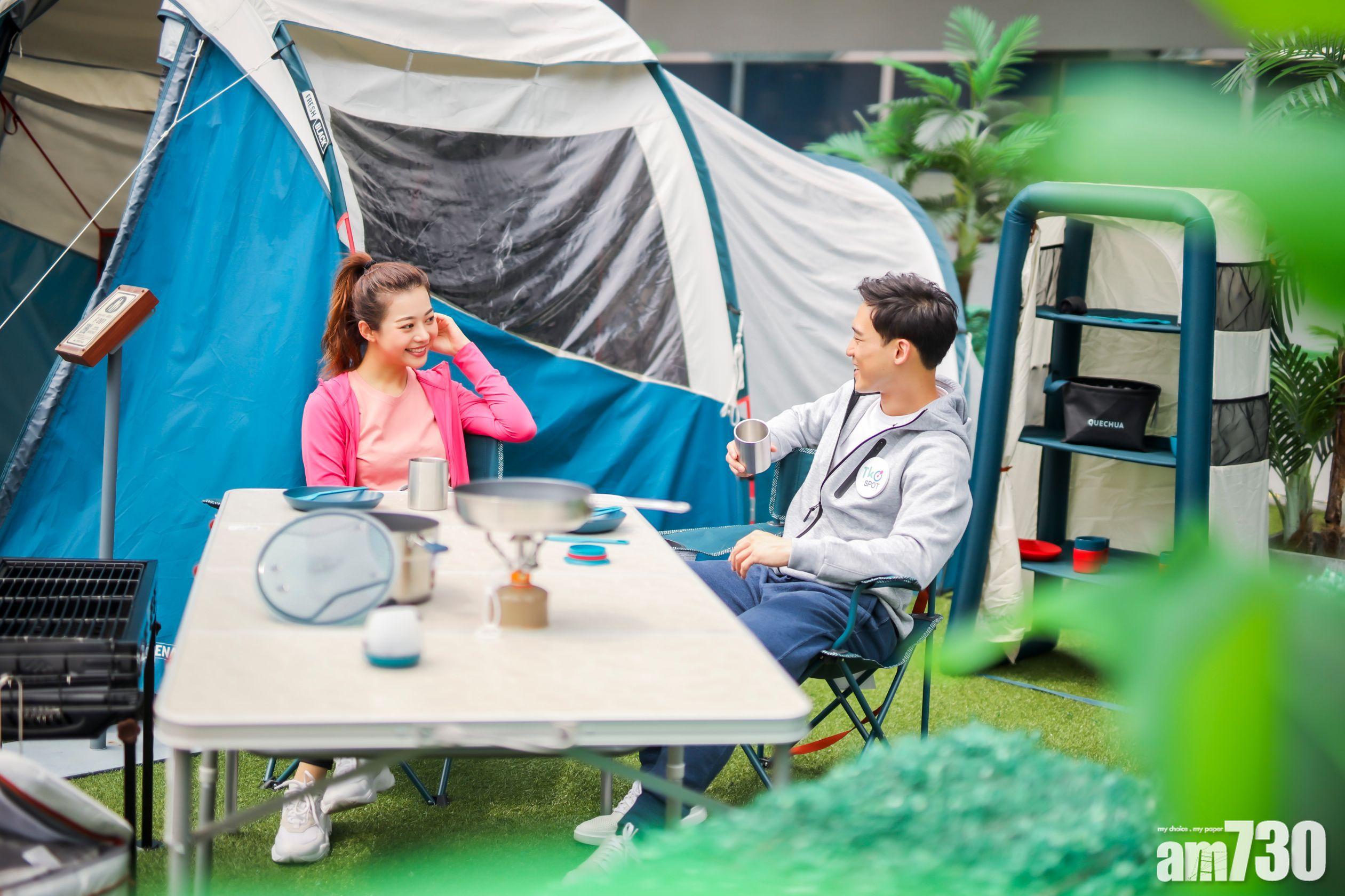 位於TKO Spot 3樓的戶外露台,設有擺放DECATHLON戶外體育用品的親子露營區。2