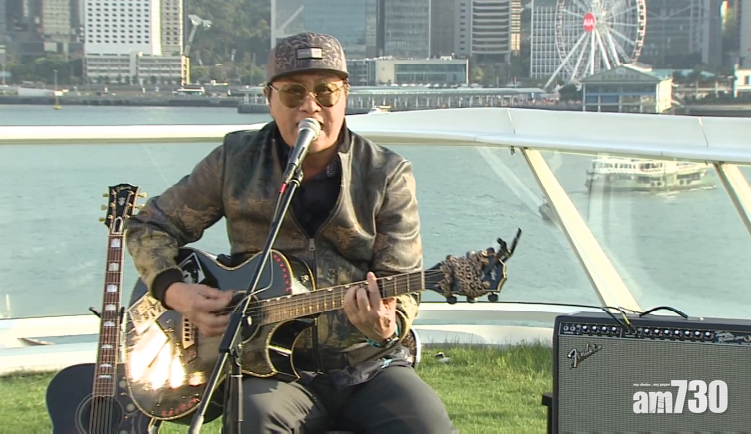 有維港景色做背景,犀利。