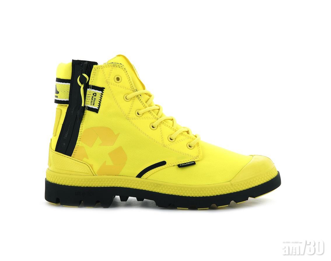 10個膠樽的環保加乘軍靴。鞋側印有循環再造標誌及拉鍊注明「RECYCLED BOOTS」的標籤。($1,190)
