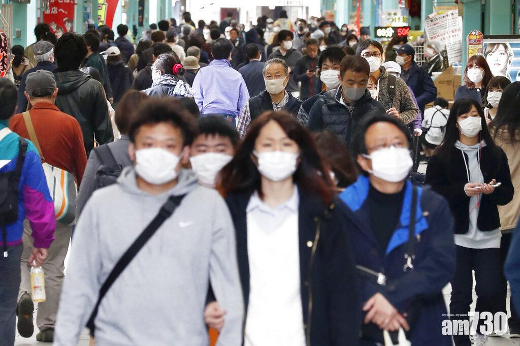 個個戴口罩,是整容的「誘因」。(資料圖片)