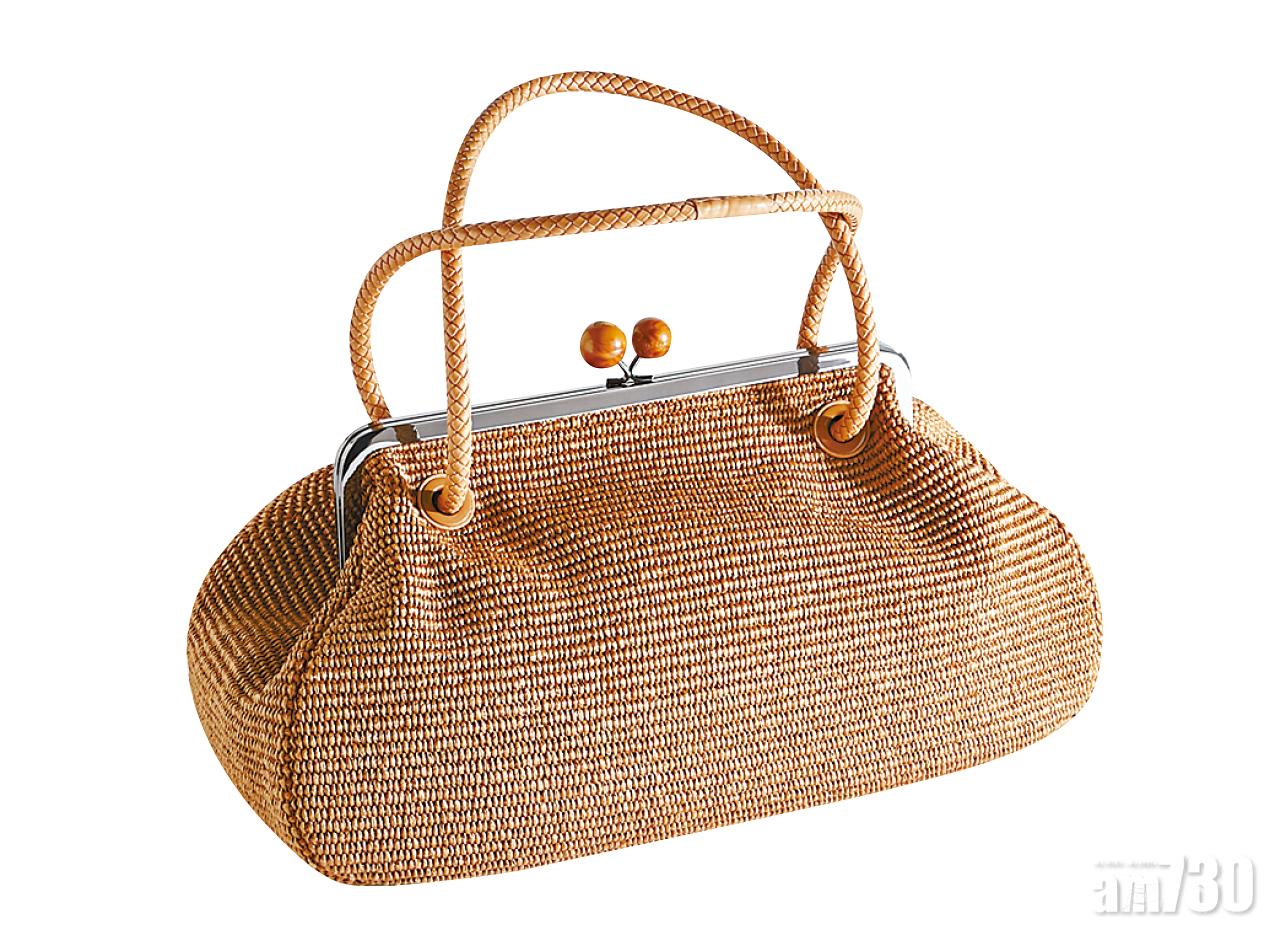 12. 啡色麻質手袋 $3,480 (c)