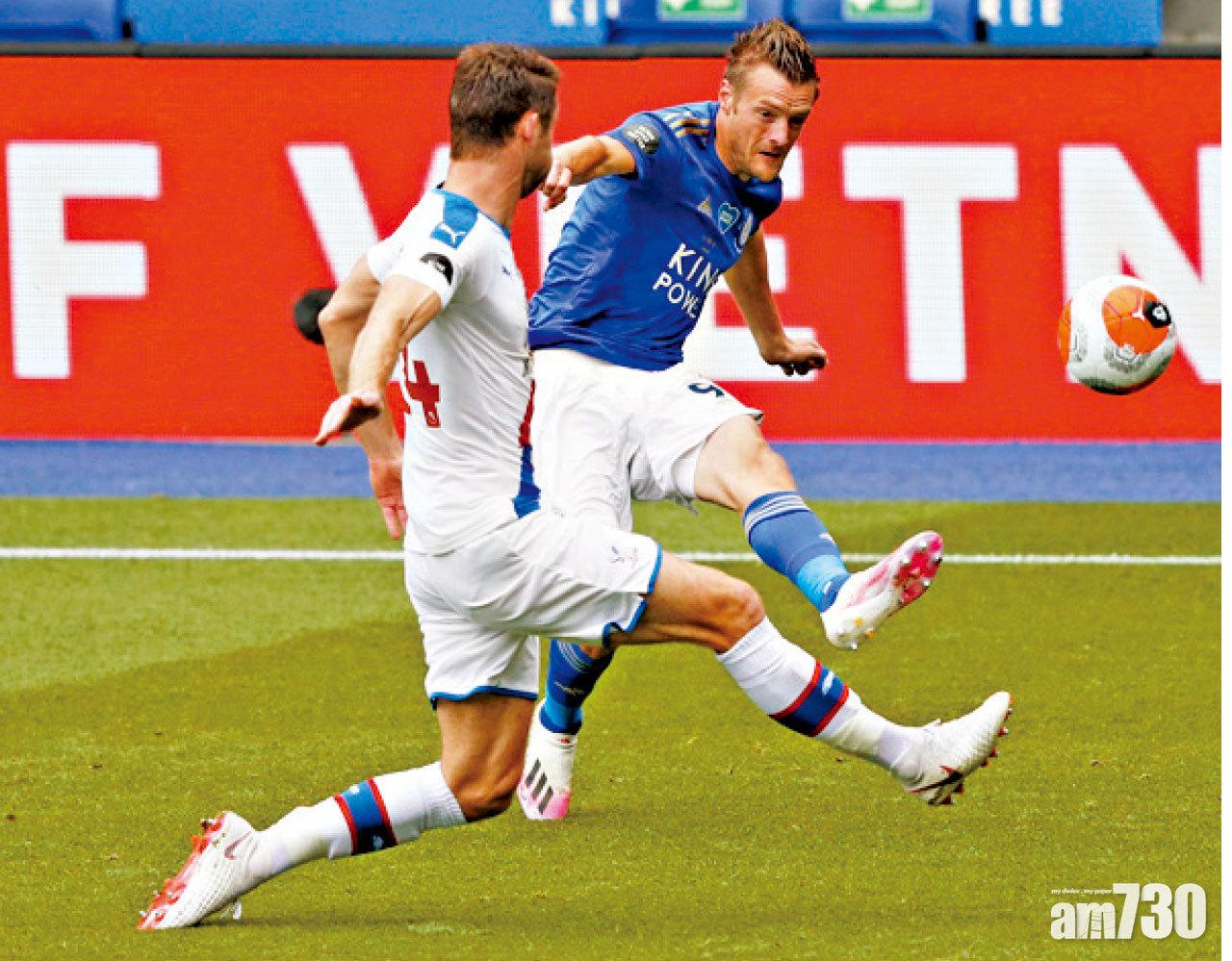 華迪(右)暫時領先射手榜。