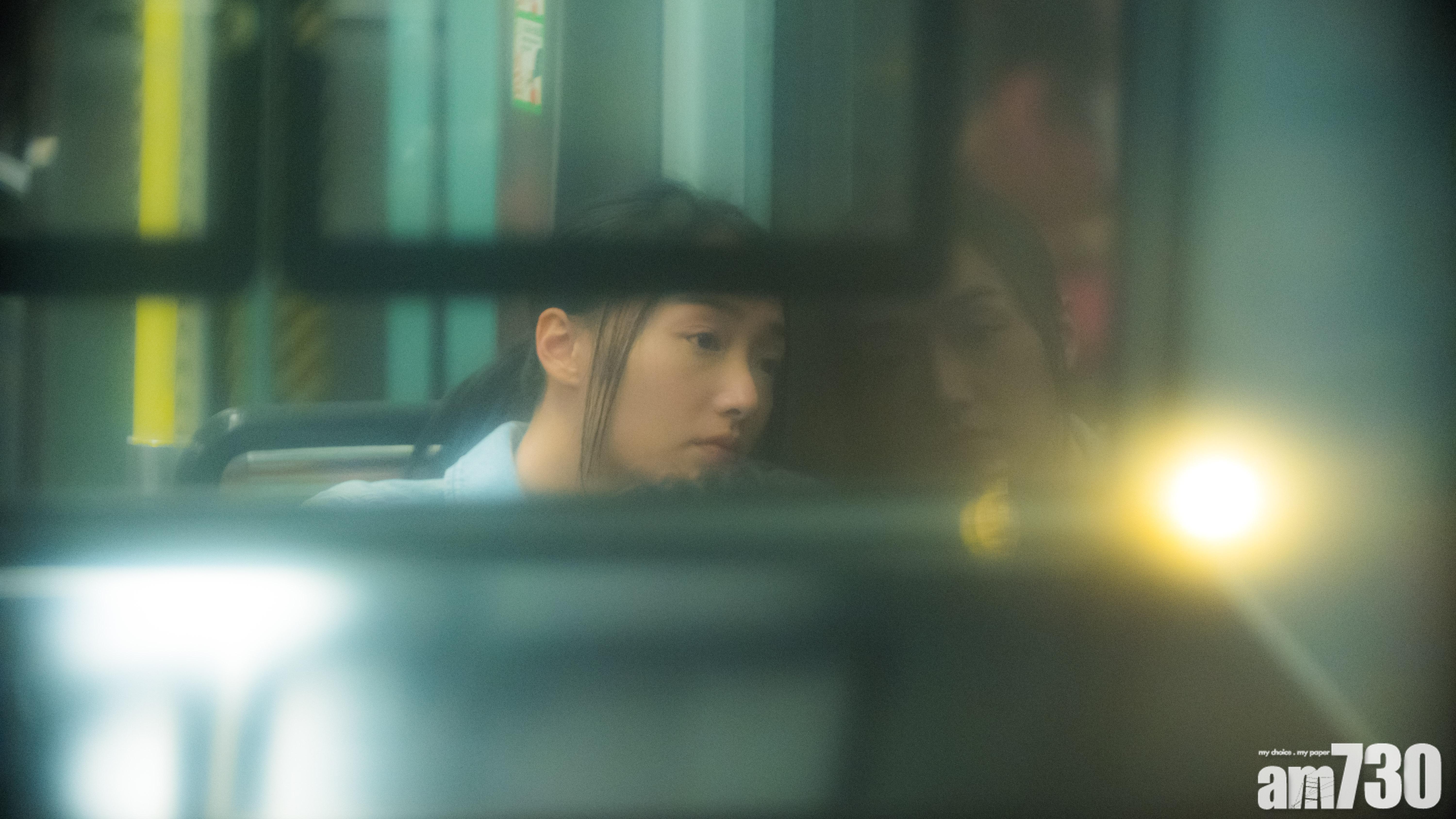男主角經常在輕鐵「偶遇」女主角蔡思韵。