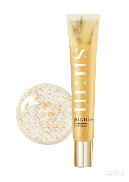 鎏金溯茫奢華黃金水盈底霜
水感加上24K黃金成分,瞬即被吸收,打好妝前水潤肌膚基礎;高度貼服力,如磁石般令底妝更持久貼服。細緻的24K黃金成分輕易推展,抺走暗啞膚色,提升透亮度。