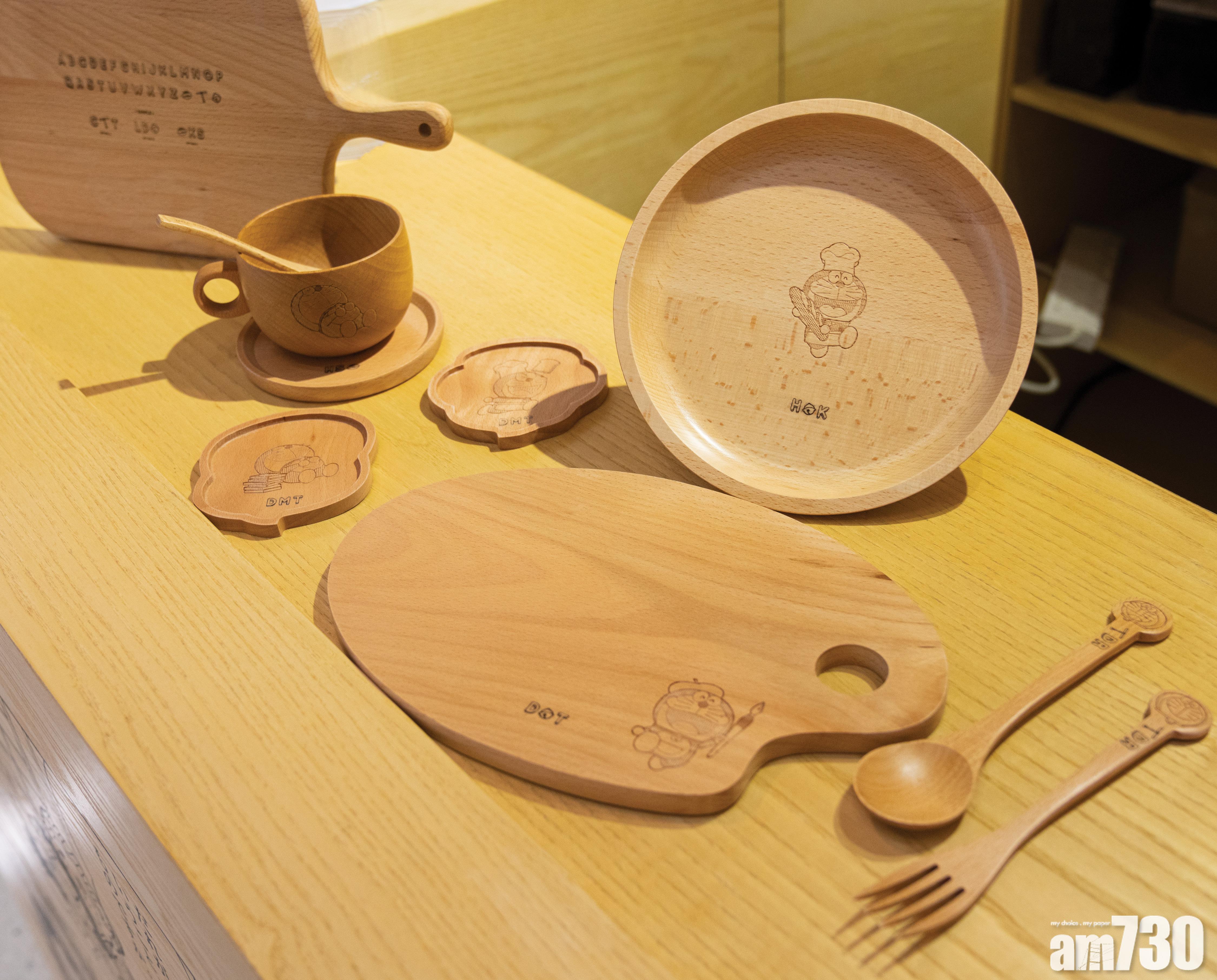 在現場買的木製餐具,可即場刻名。