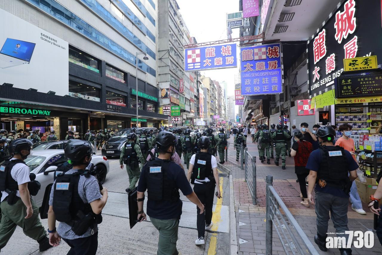 大批警員進駐旺角。(林俊源攝)