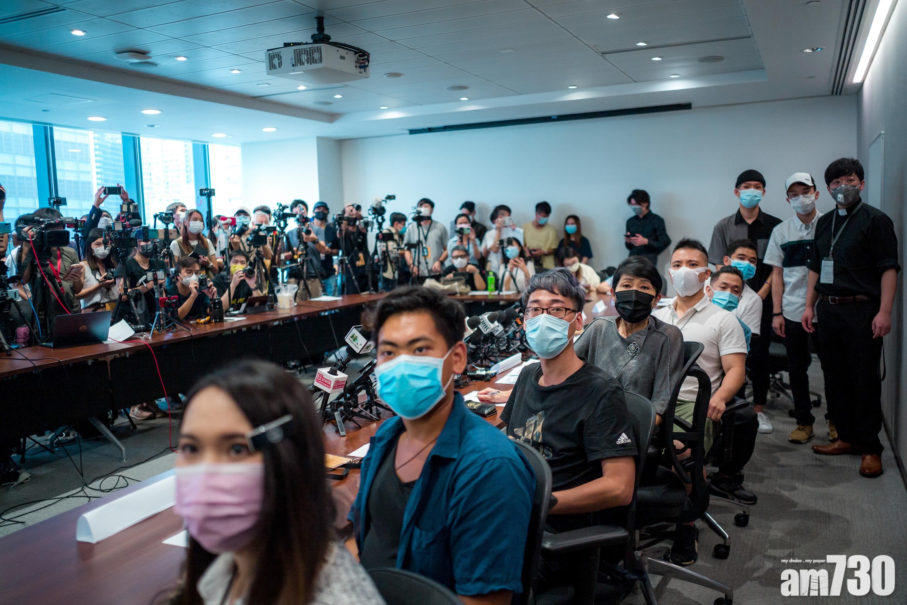 聯盟強調,反對任何篩選媒體的措施,強調記者採訪合情、合法及合理,將會堅持採訪。(莊振邦攝)
