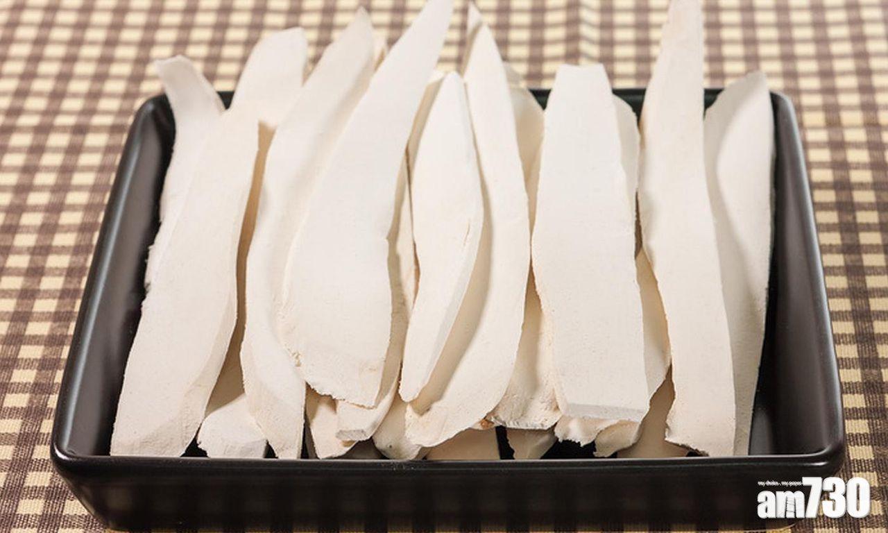 秋季要避免秋燥上身而令免疫力下降,讓病邪乘虛而入,引起皮膚乾燥及呼吸道疾病。養肺就要多吃白色食物,如淮山、杏仁、蓮藕等。(互聯網圖片)