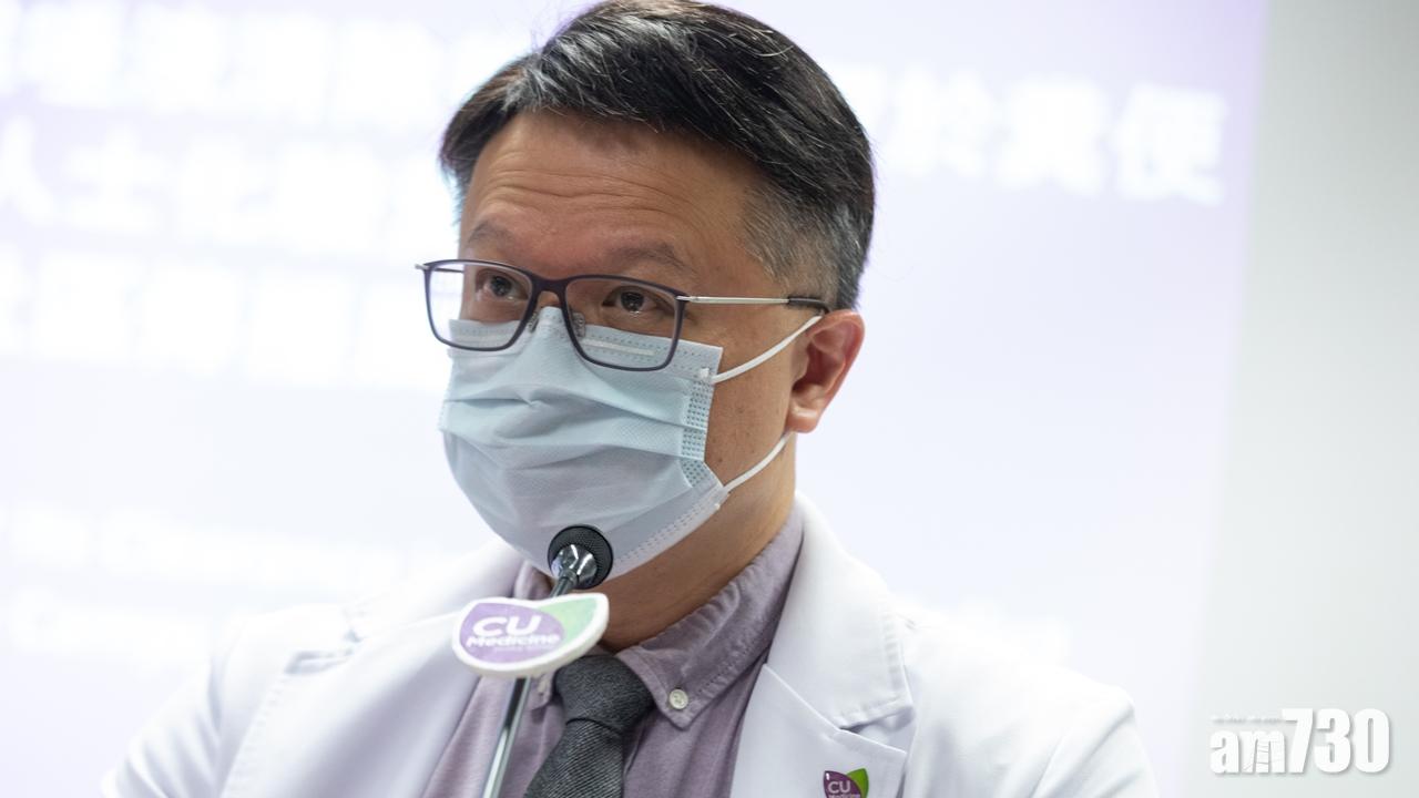 許樹昌指放寬本地遊為救市,提議旅遊巴要固定座位,方便一旦有確診個案做追蹤。
