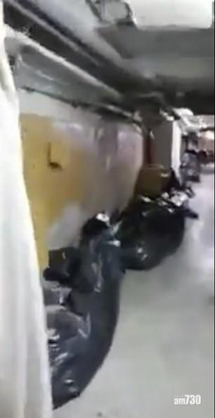 巴爾瑙爾醫院被拍到走廊擺放著多具遺體。(互聯網)
