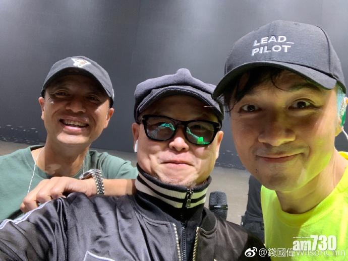 錢國偉曾為古巨基演唱會擔任監製,兩人老友鬼鬼。