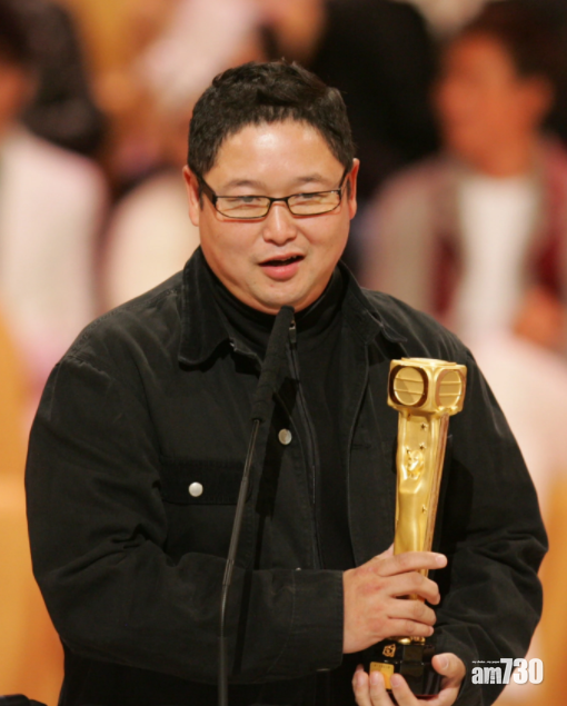 錢國偉於2005年憑《殘酷一叮》獲台慶頒獎禮的最具創意節目獎。