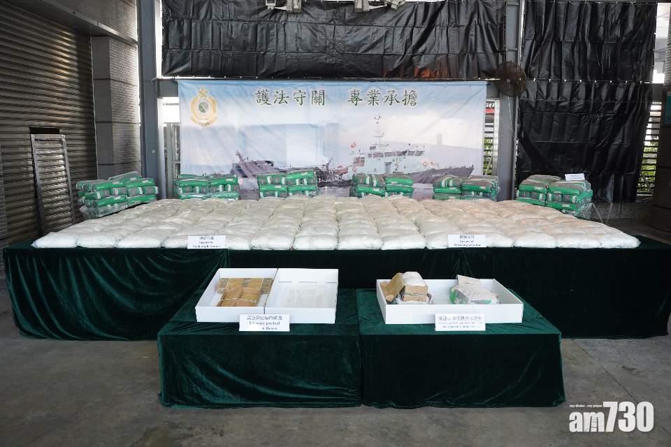 海關上月29日(上周四)在青衣海關驗貨場,偵破歷來最大宗販運冰毒案件。(陳奕釗攝)