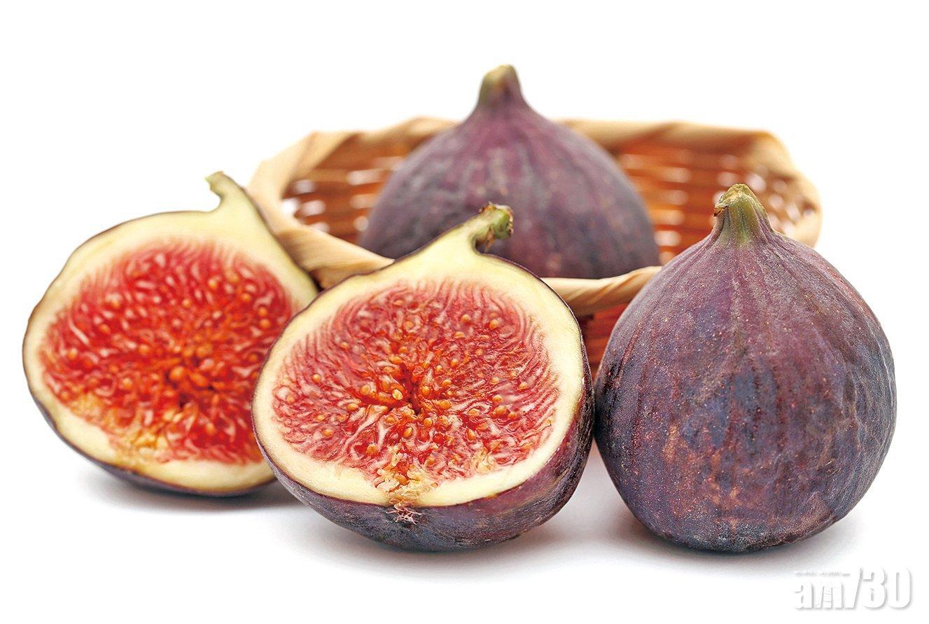 很多人誤會無花果真的是「沒有花朵」,其實它是有花的,因為整個無花果就是一個大花托內包著許多的小花。(互聯網圖片)