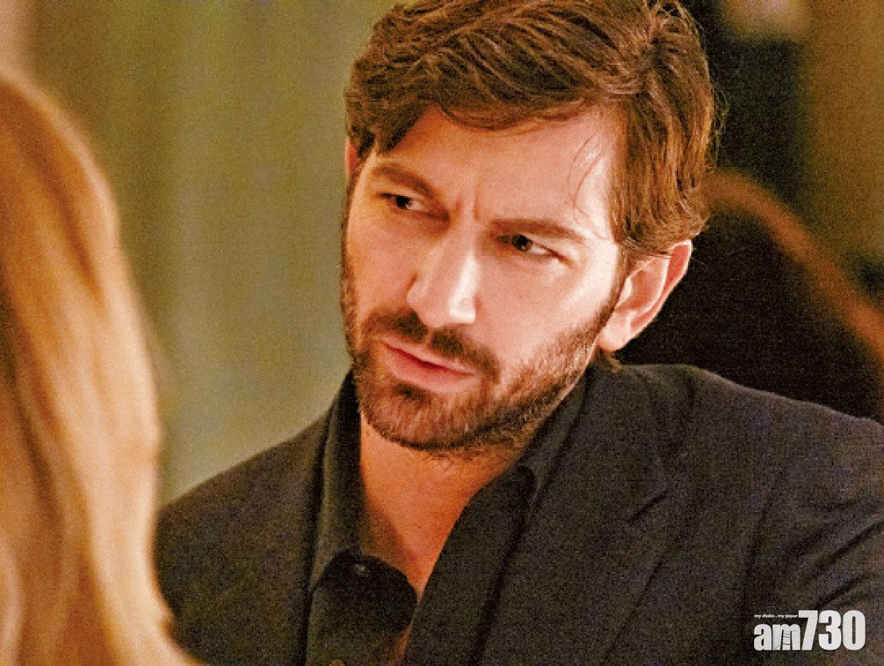 Michael Huisman飾演的有米俊男一出場就死,但找得他來演當然不會一集就沒戲。