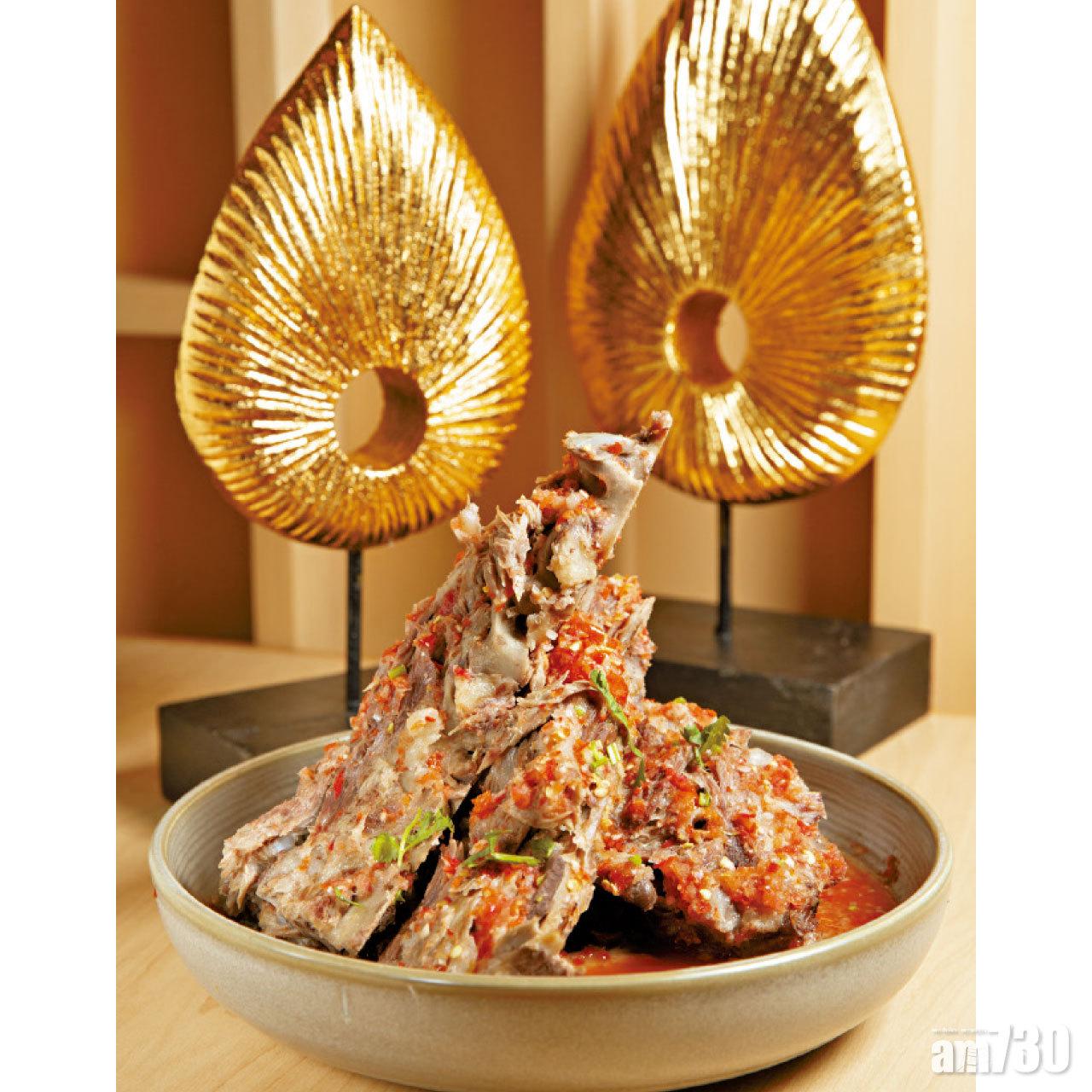 圖為小份活火排骨,已足夠三至四人享用。