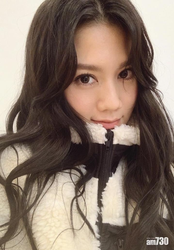 周秀娜在IG限時動態留言:「我崩潰了...此刻想咬人。」