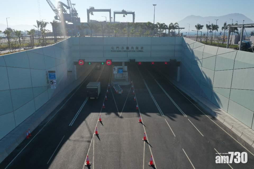 屯門至赤鱲角北面連接路(屯赤隧道)今日通車。(陳奕釗攝)
