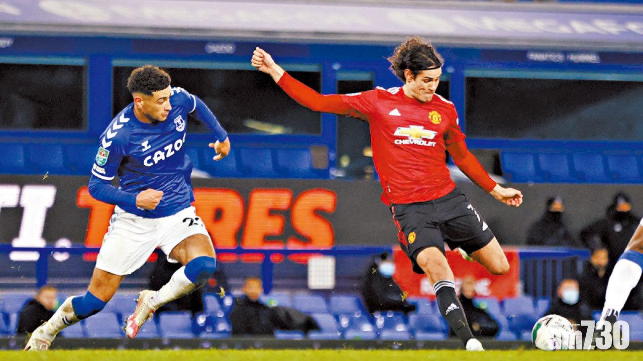 卡雲尼(右)早前對愛華頓的妙射盡顯功架。