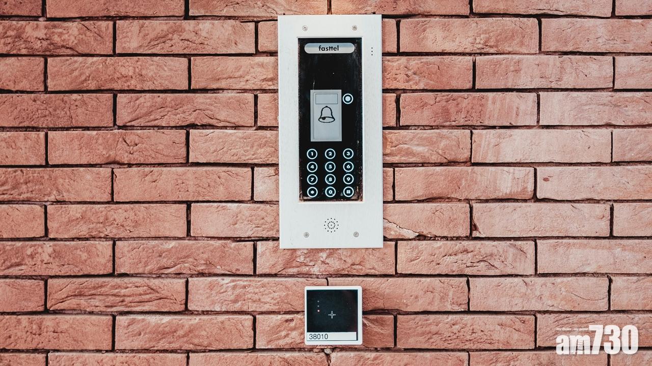 電子門鎖維修保養問題多,有個案指密碼鎖半夜失靈求助無門。(網上圖片)