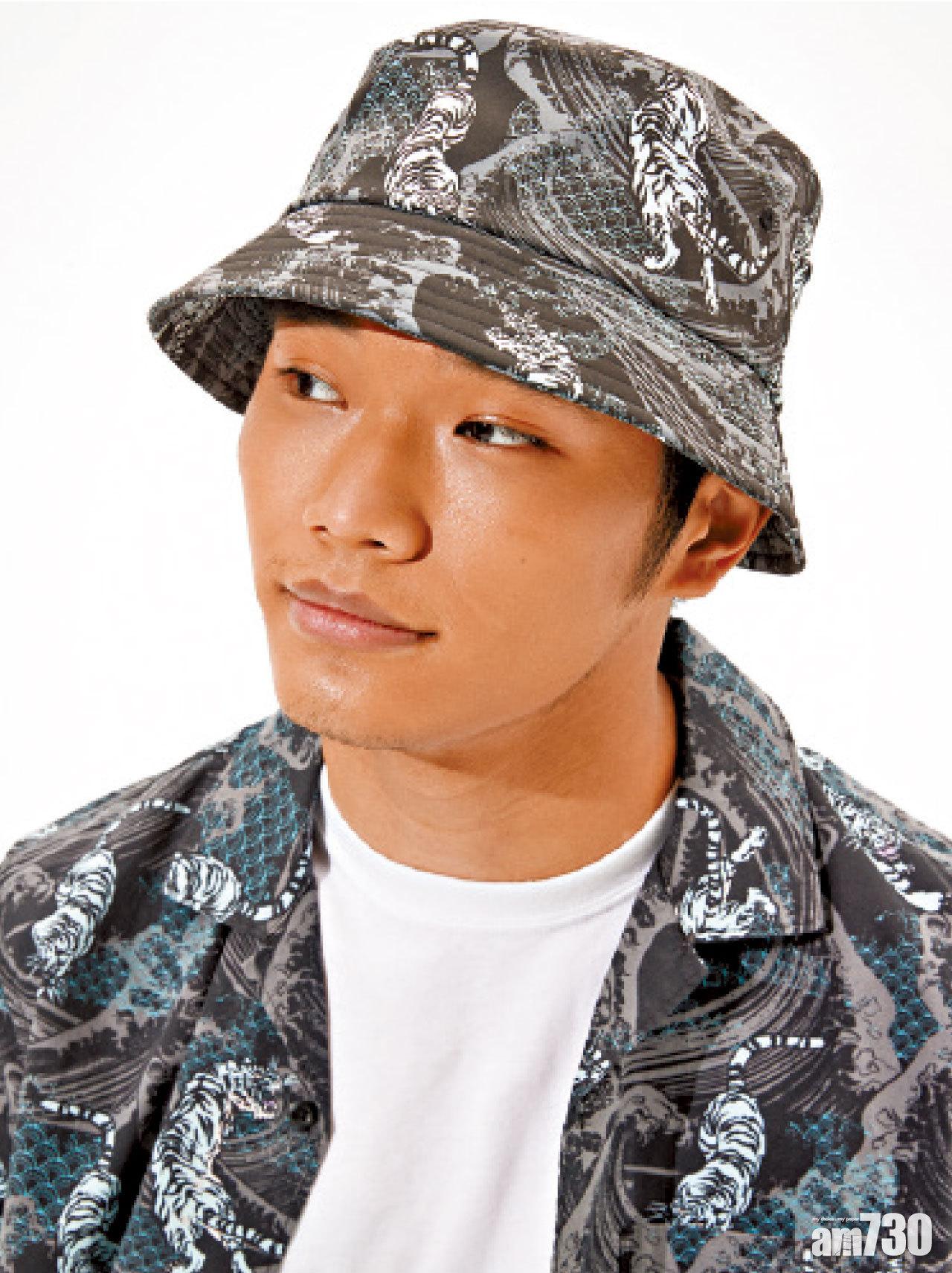 藍色鳳凰圖案
bucket hat $240,
藍色鳳凰圖案
shirt TBC