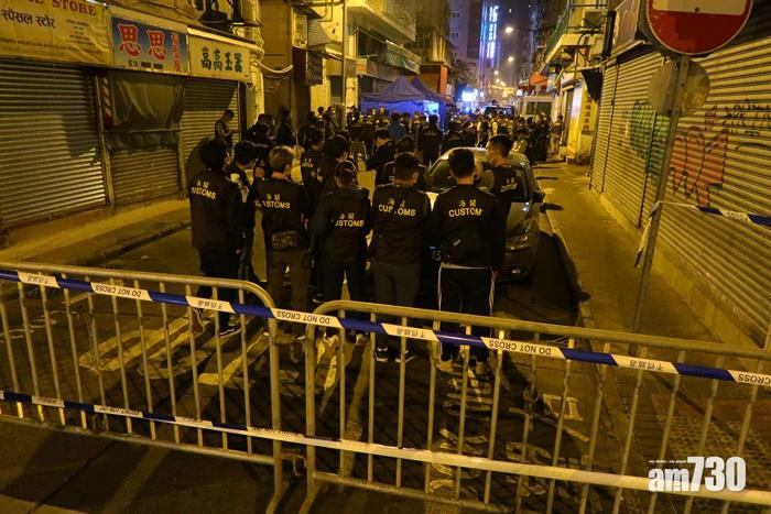 當局在行動中聯合出動3,000名政府人員,包括警員、消防及海關等。(鍾式明攝)