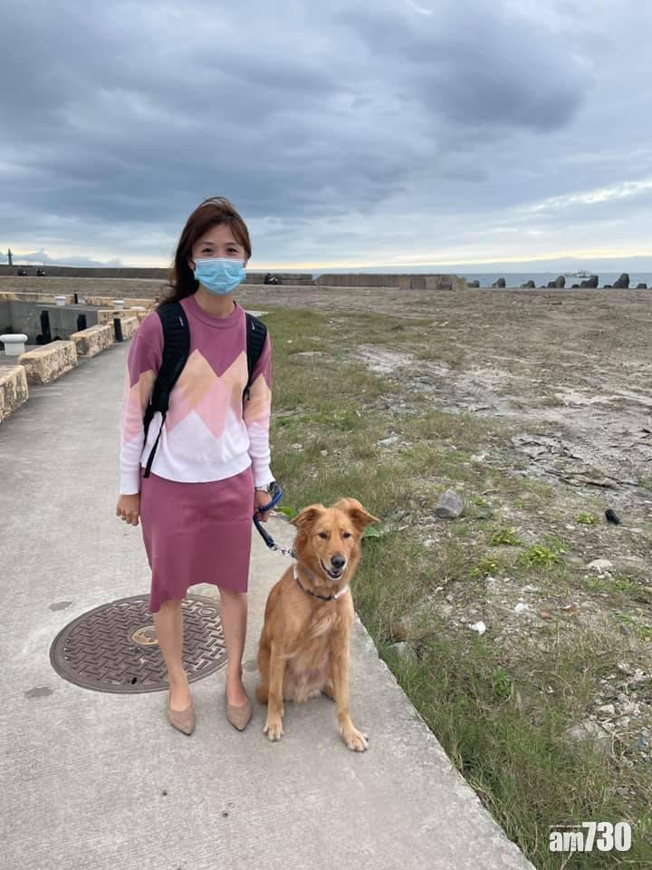 主人不滿自家毛孩被歧視,與義工爭論後獲准與「壯壯」同行。(跩哥壯壯 @FB)