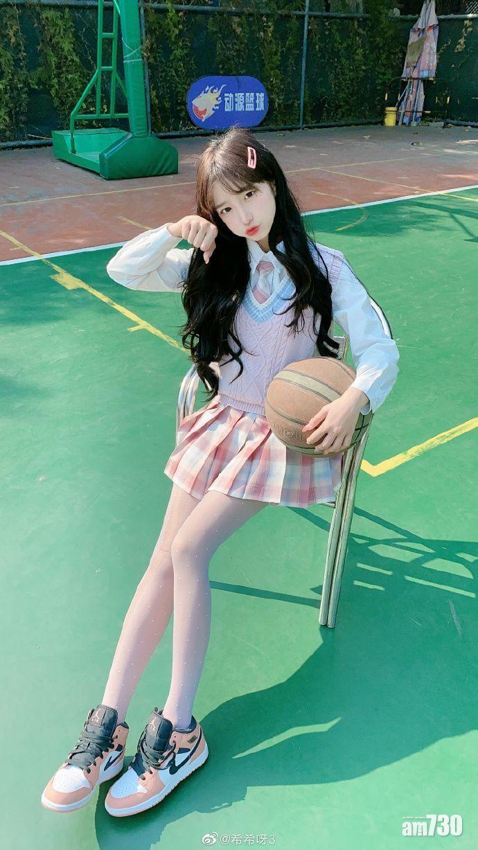 地下的影子出賣了她的真實身材?(微博圖片)