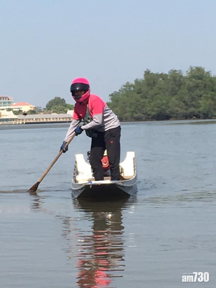 泰國Foodpanda外賣員竟然連水上外賣都「撈」埋?(Fb 圖片)
