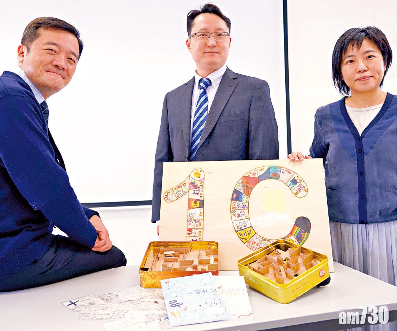 (左起)孫振榮、校長金偉明和陶宇汶。