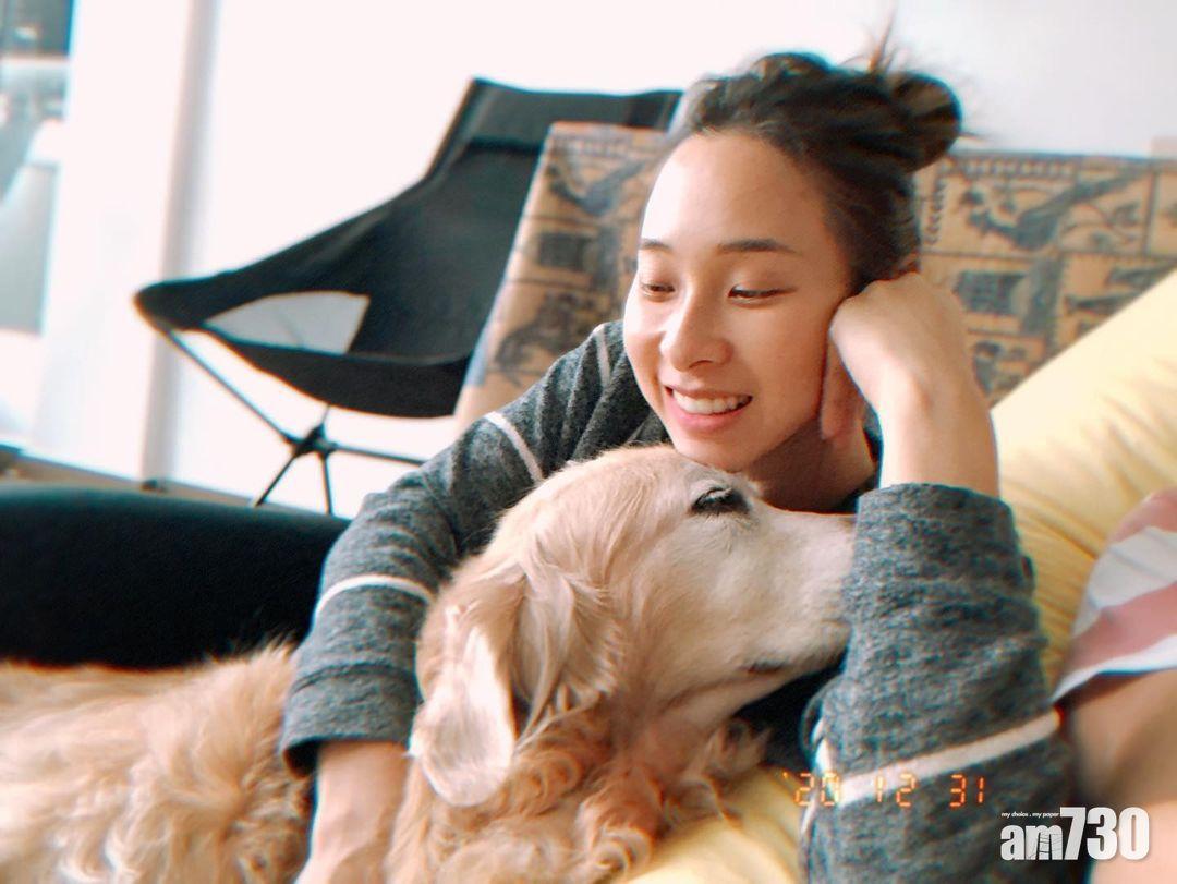 李旻芳與Mui Mui的合照。