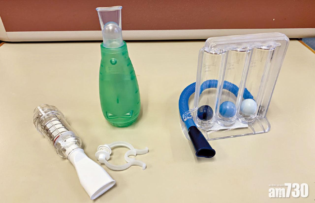 正壓治療(左)、吸氣機治療(中)、吸波仔運動(右)。(黃焯楹攝)