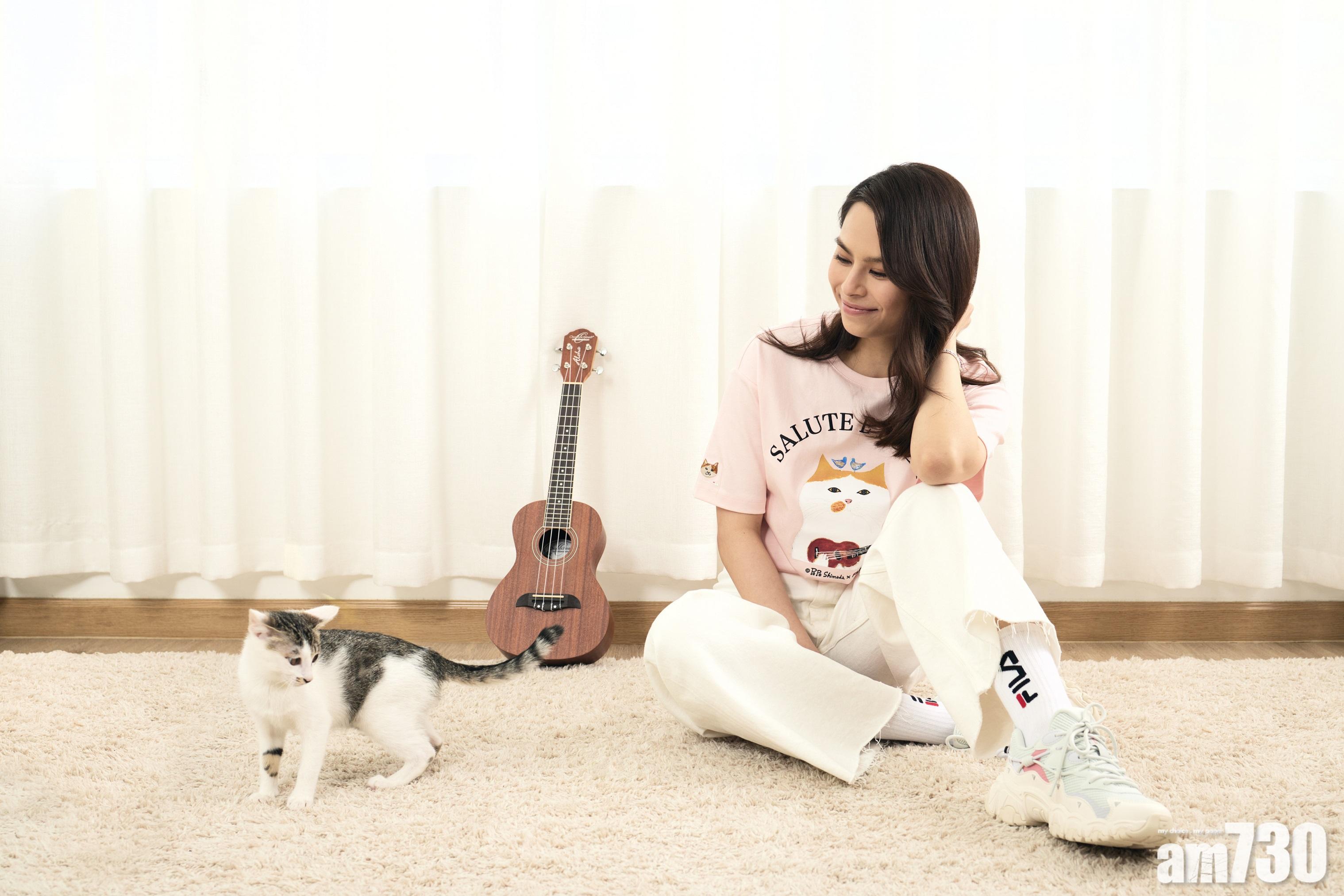 粉紅女裝插畫 Logo Tee $740