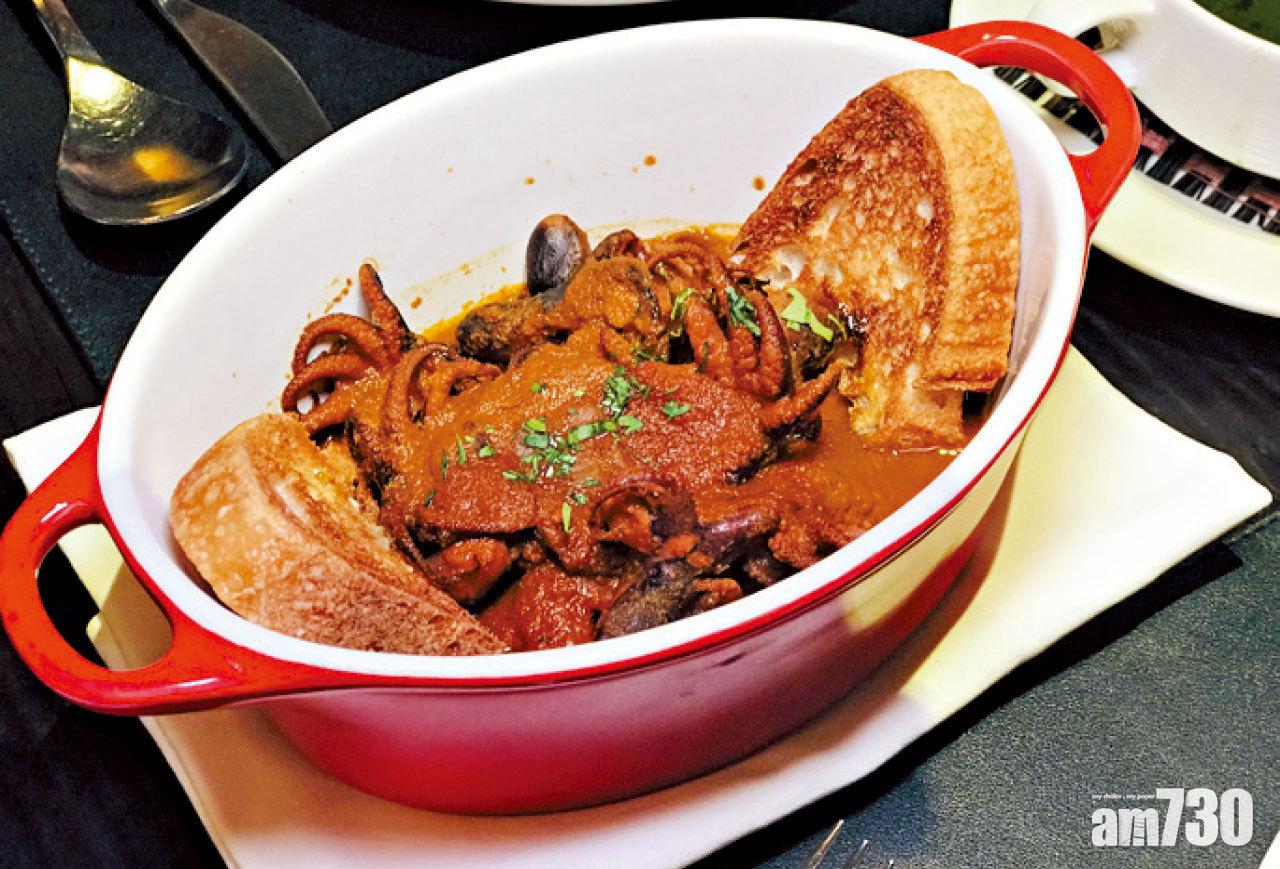 燉意大利BB八爪魚配薯蓉包。