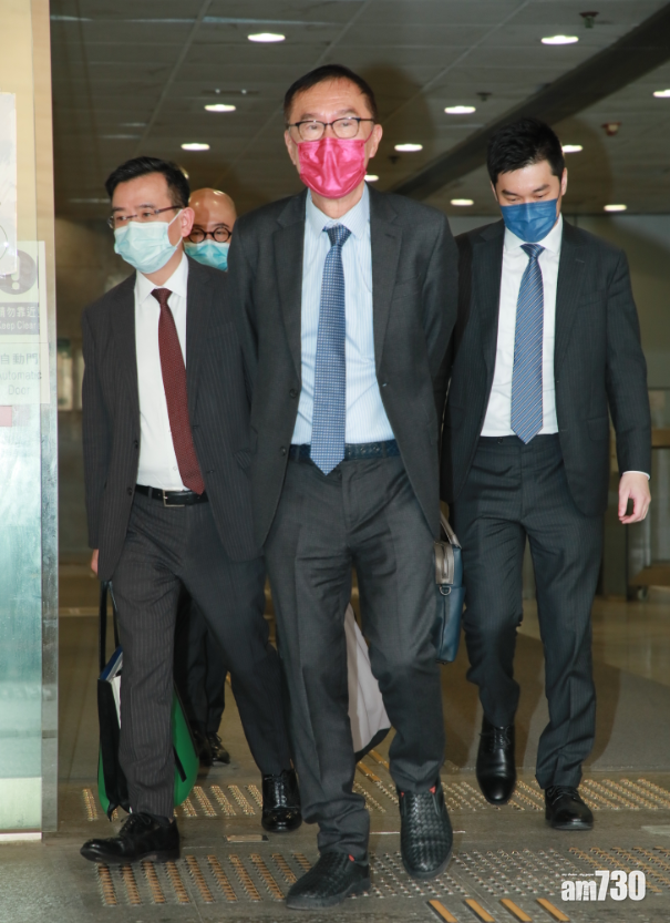 代表楊明的資深大律師清洪稱,其團隊給予被告錯誤的法律意見。