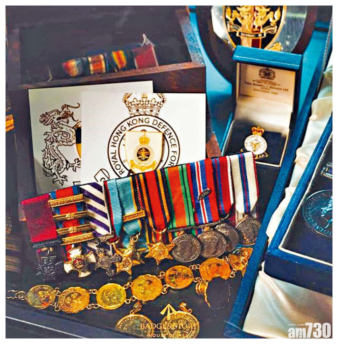 Badges Story – sell英倫情懷,貨品種類圍繞英式生活品味及樂趣,包括獨家水晶威士忌酒杯、極具記念價值的英國徽章飾物等。
