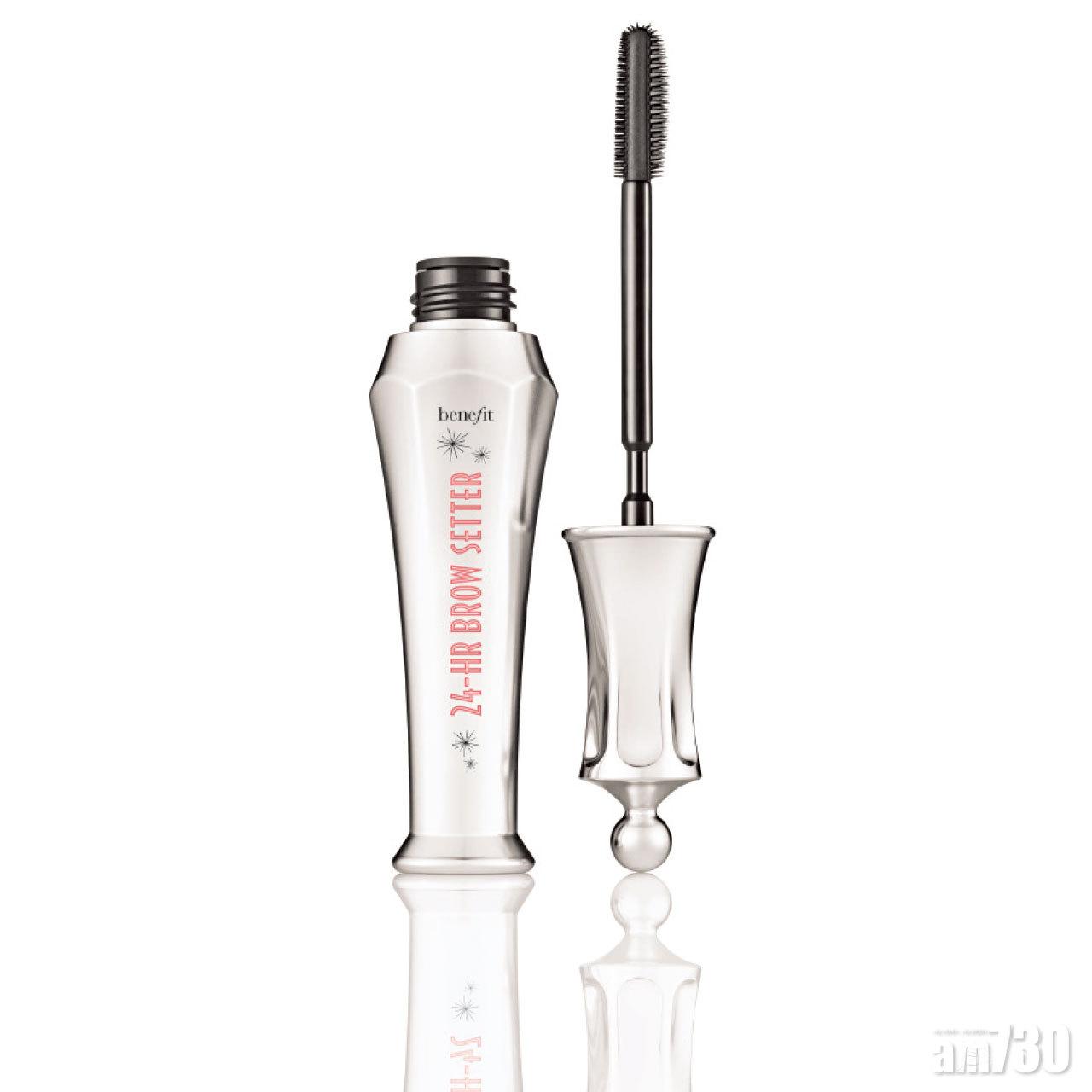 24-Hour Brow Setter透明定型眉膏 $225 (a)
透明無色的啫喱狀定型眉膏,可讓凌亂眉毛貼服定型,亦可令眉毛向上揚的效果更明顯,效果長達24小時。