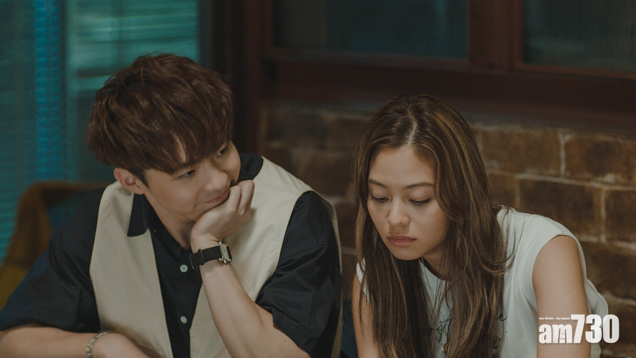 張諾恆(陳卓賢飾)對陳家晞(盧慧敏飾)暗生情愫。(劇照)