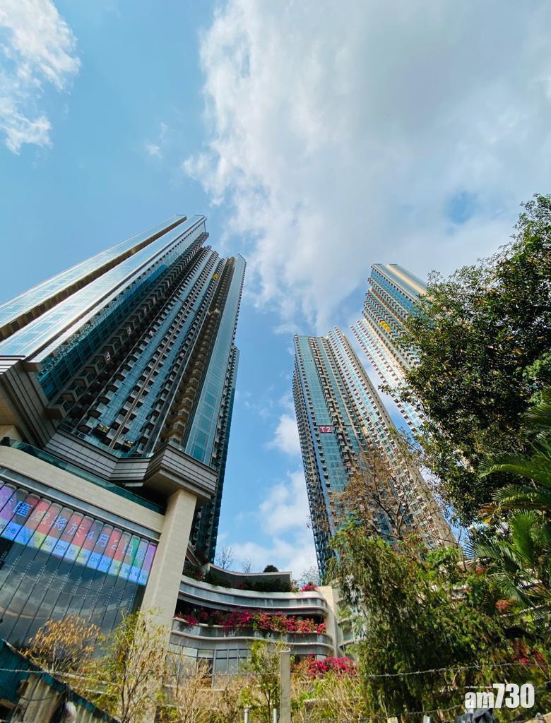 凱滙兩期至今累售1,712伙,總套現超過214億元。