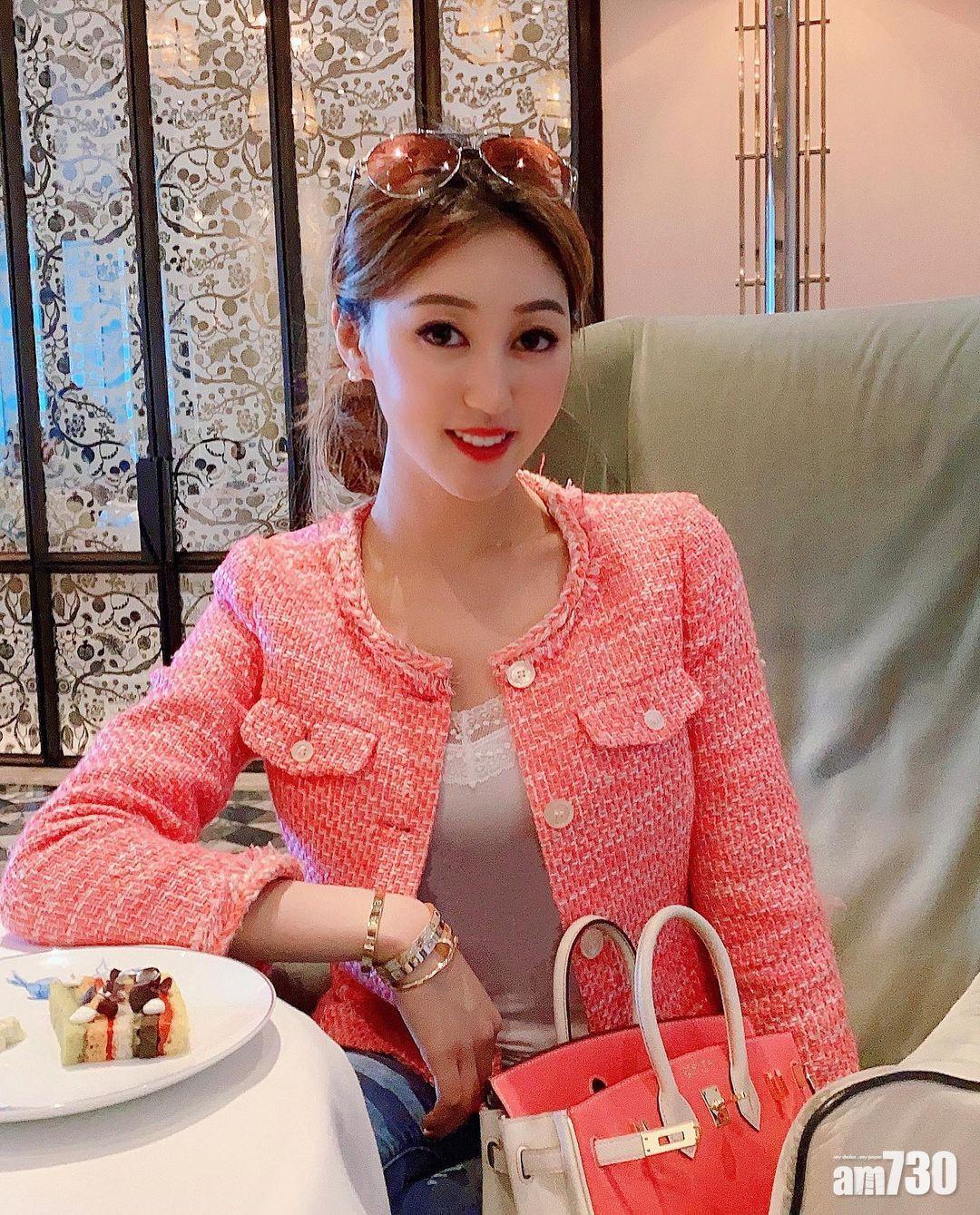 何艷娟離婚之後,不愁寂寞,有指她的新歡比前夫更有米。
