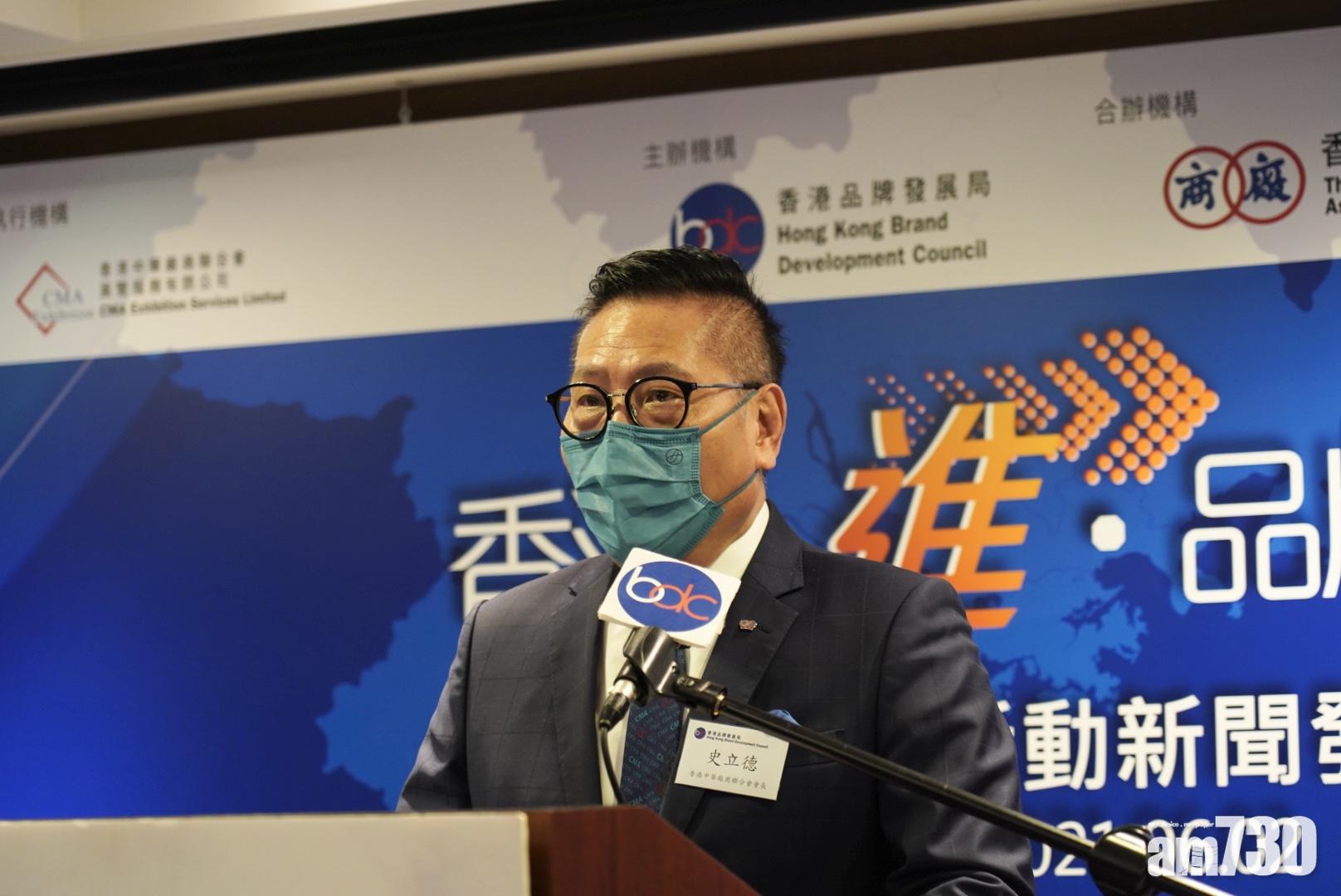 史立德望香港疫苗接種率可提升,加快通關速度。(何美澄攝)