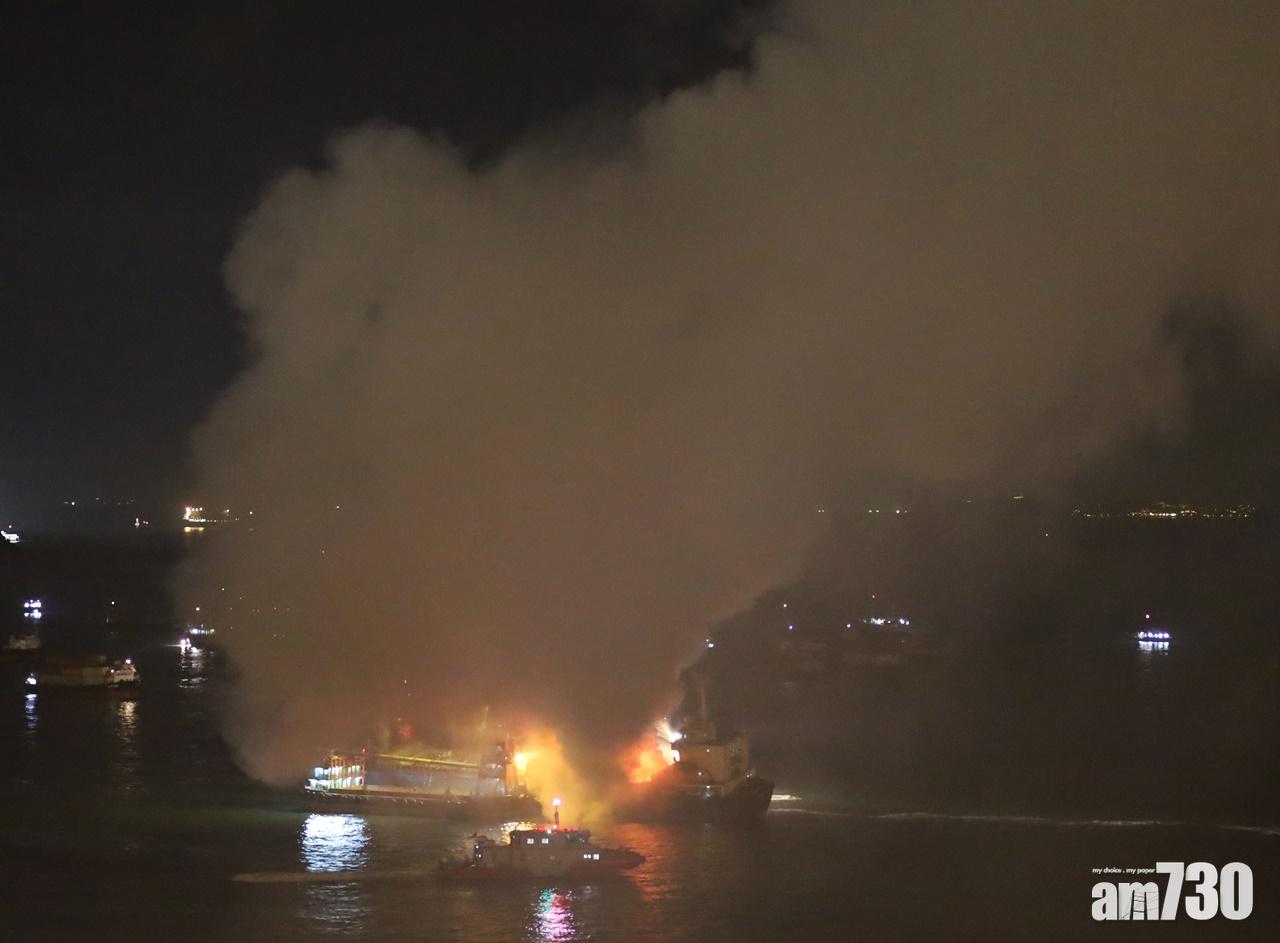 貨船起火期間,大量濃煙侵襲多區,據悉荃灣、美孚、長沙灣及遠至沙田區的市民亦聞到濃烈煙味及燒膠氣味。(鍾式明攝)