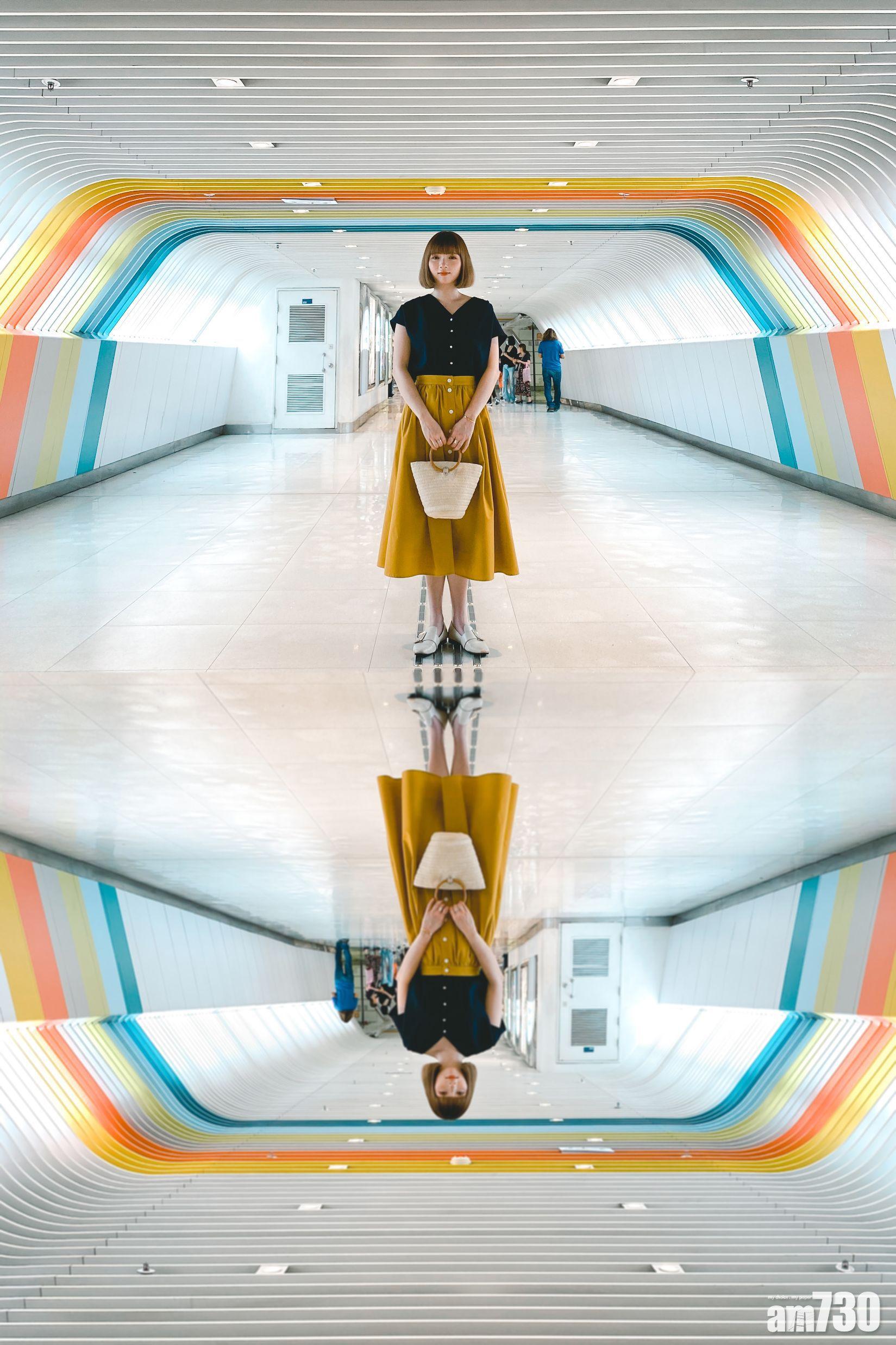 能於「幻彩步道」內以簡單拍攝技巧能拍出室內天空之鏡的效果